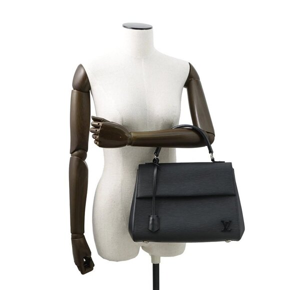 LOUIS VUITTON Cluny Size BB Epi Leather Noir - Picture 2 of 16